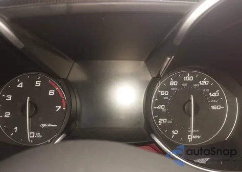 2018 Alfa Romeo Giulia Ti Sport Awd z USA, uszkodzony, nr VIN ZARFAEENXJ7563659